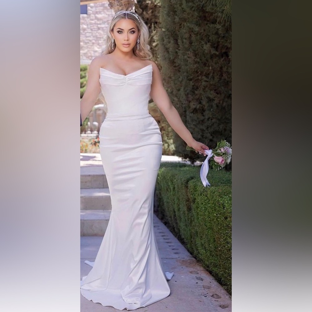 Delphine Gown - image 4